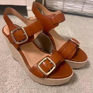 27 Edit Women’s platform espadrilles.